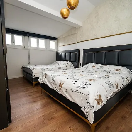 Walter In Downtown Sarajevo